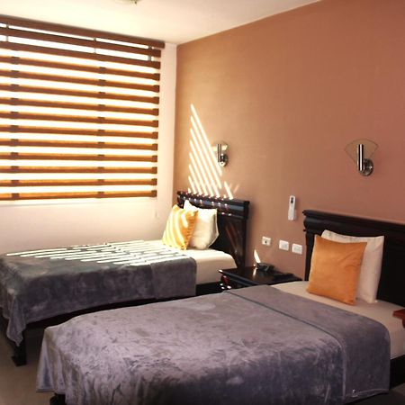 Hotel Flamingo Puerto Ayora  Exteriör bild