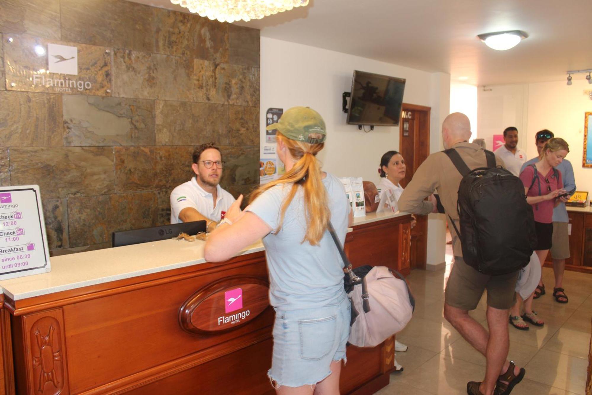 Hotel Flamingo Puerto Ayora  Exteriör bild