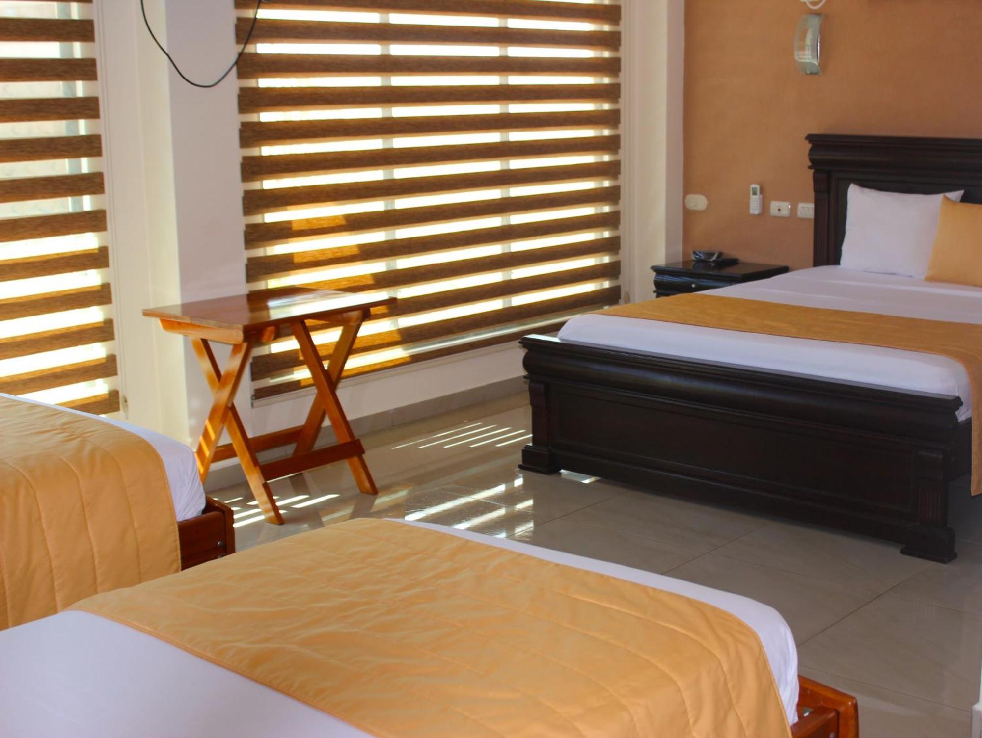 Hotel Flamingo Puerto Ayora  Exteriör bild