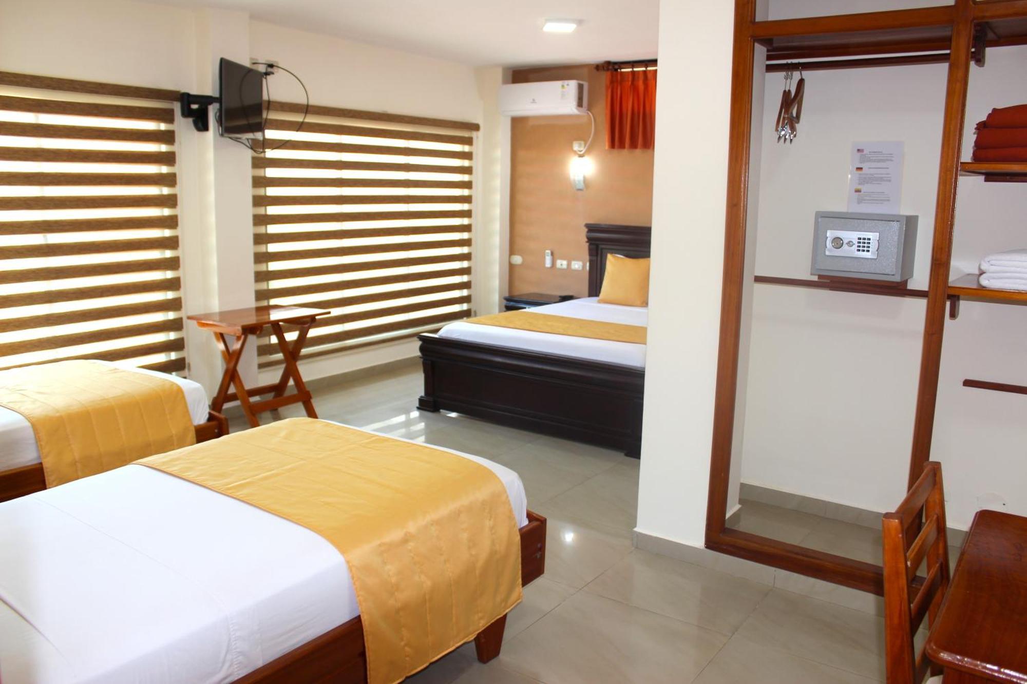 Hotel Flamingo Puerto Ayora  Exteriör bild